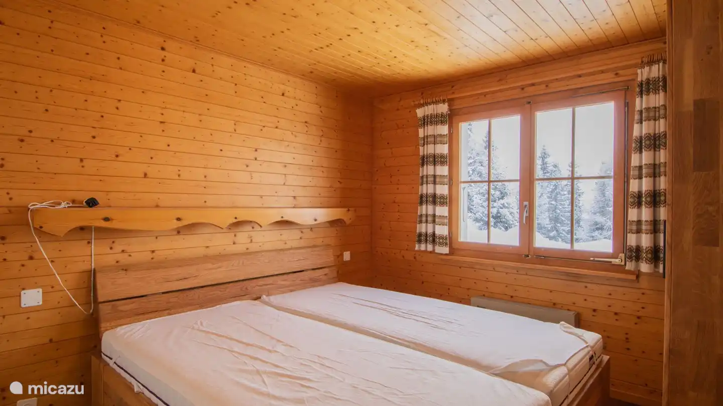 Chambre avec lit double