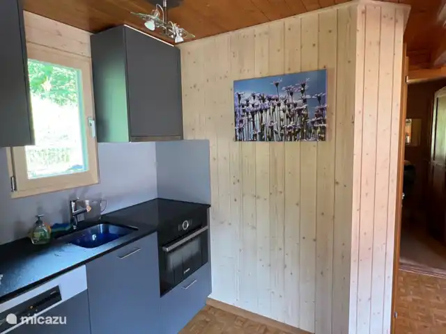 Location de Vacances Suisse, Valais, Fiesch, chalet - Maxima Cuisine ouverte avec de nombreux plans de travail en granit