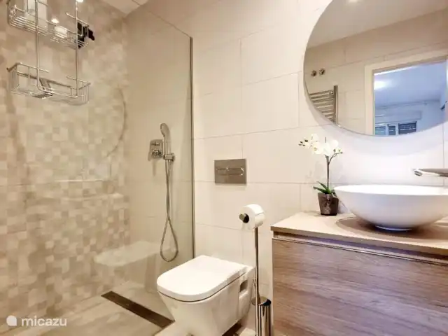 Rosies Place | Espagne, Costa del Sol, Marbella - appartement Salle de bain avec douche à l'italienne
