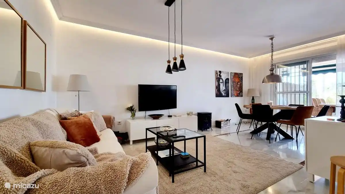 Wohnzimmer mit Smart-TV