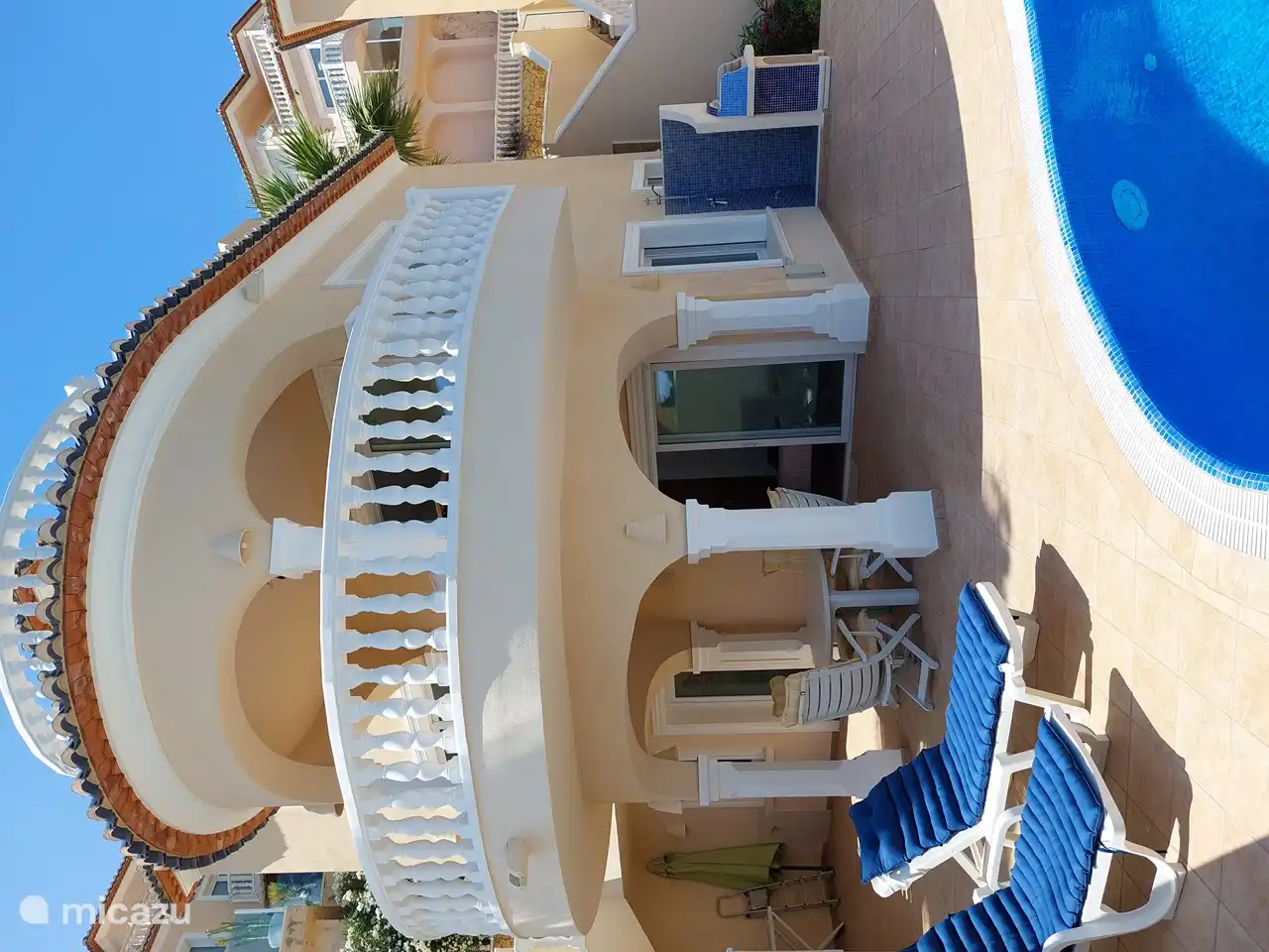 House has 3 floors and 3 terraces