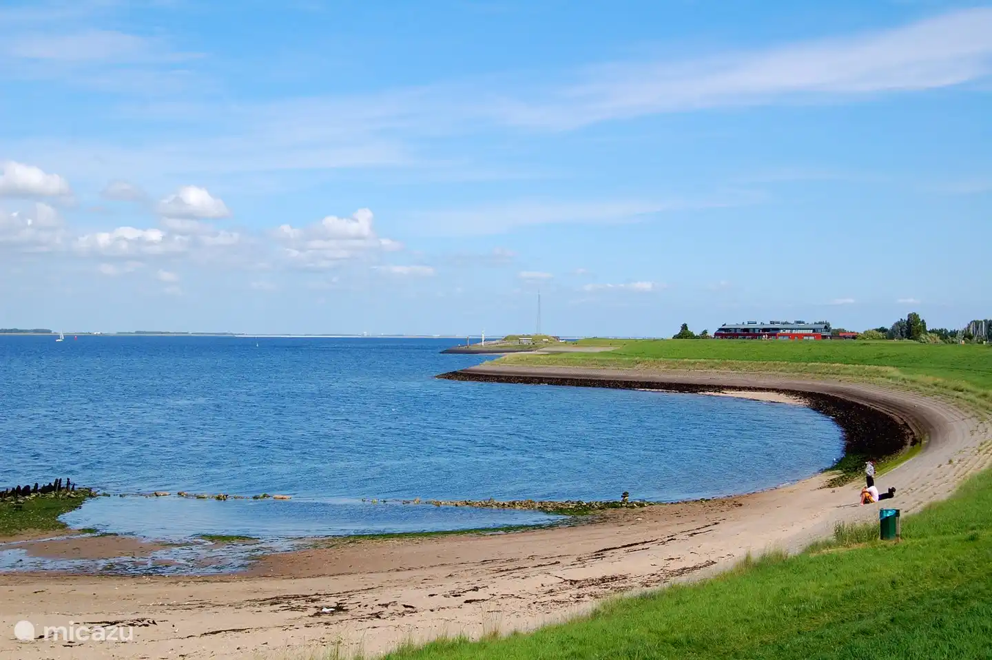 Photo de la digue (au-dessus)