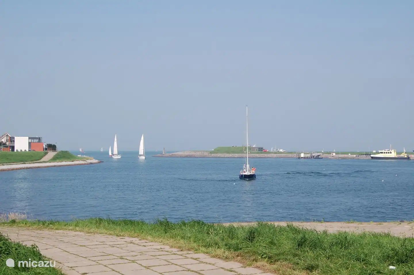 Photo de la digue (au-dessus)