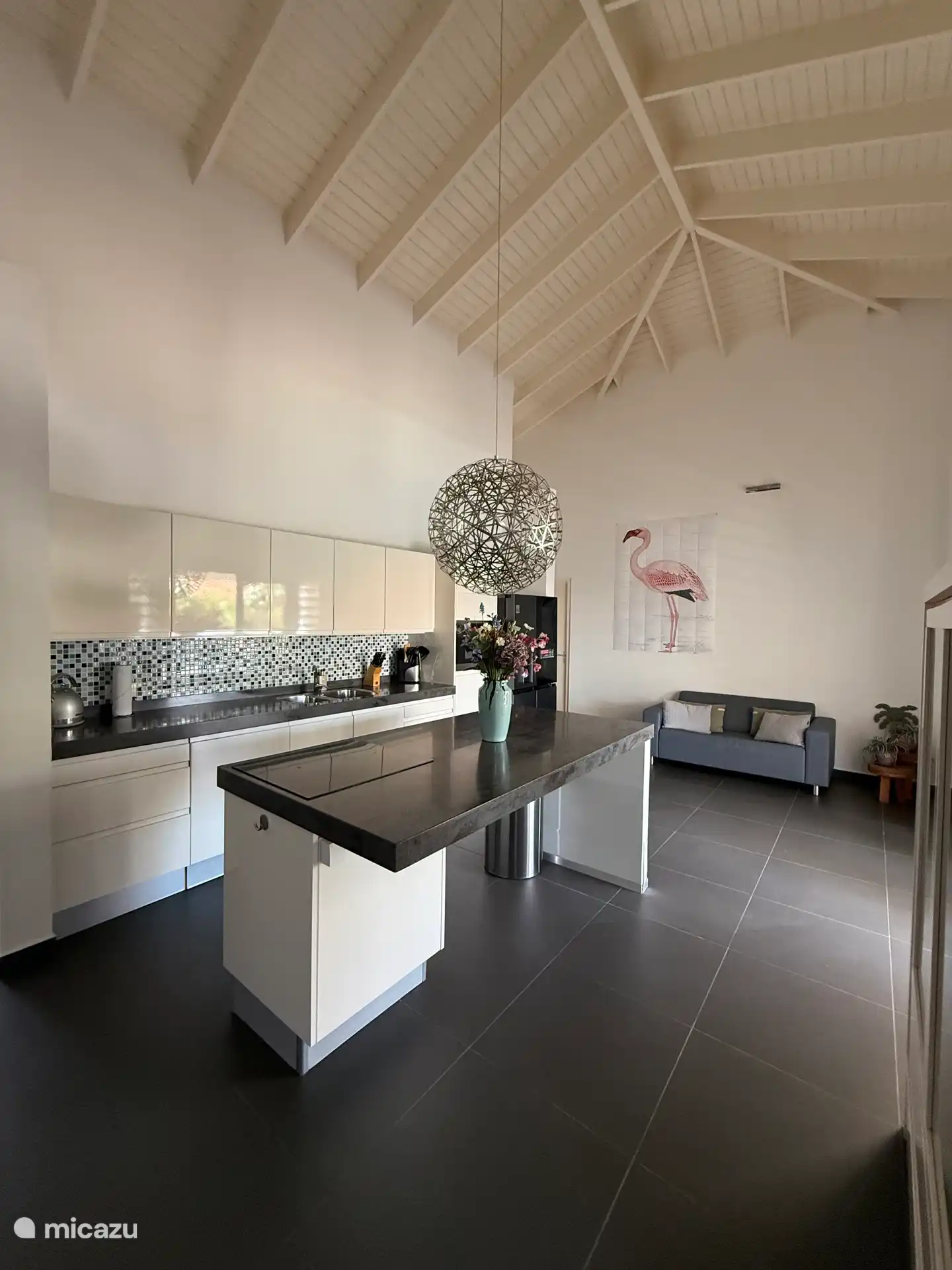 Küche mit Sitzbereich