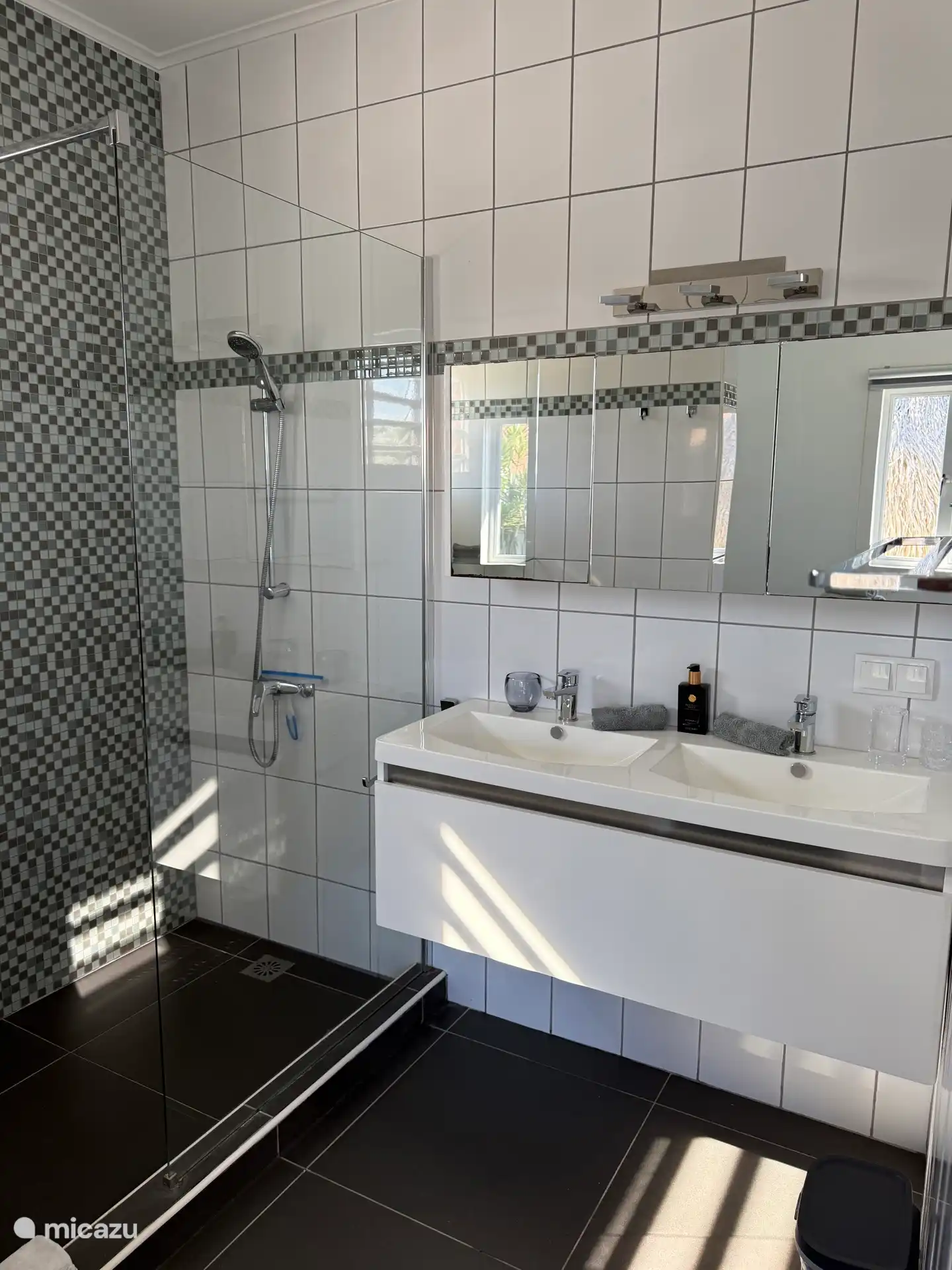 Hauptschlafzimmer mit Badezimmer