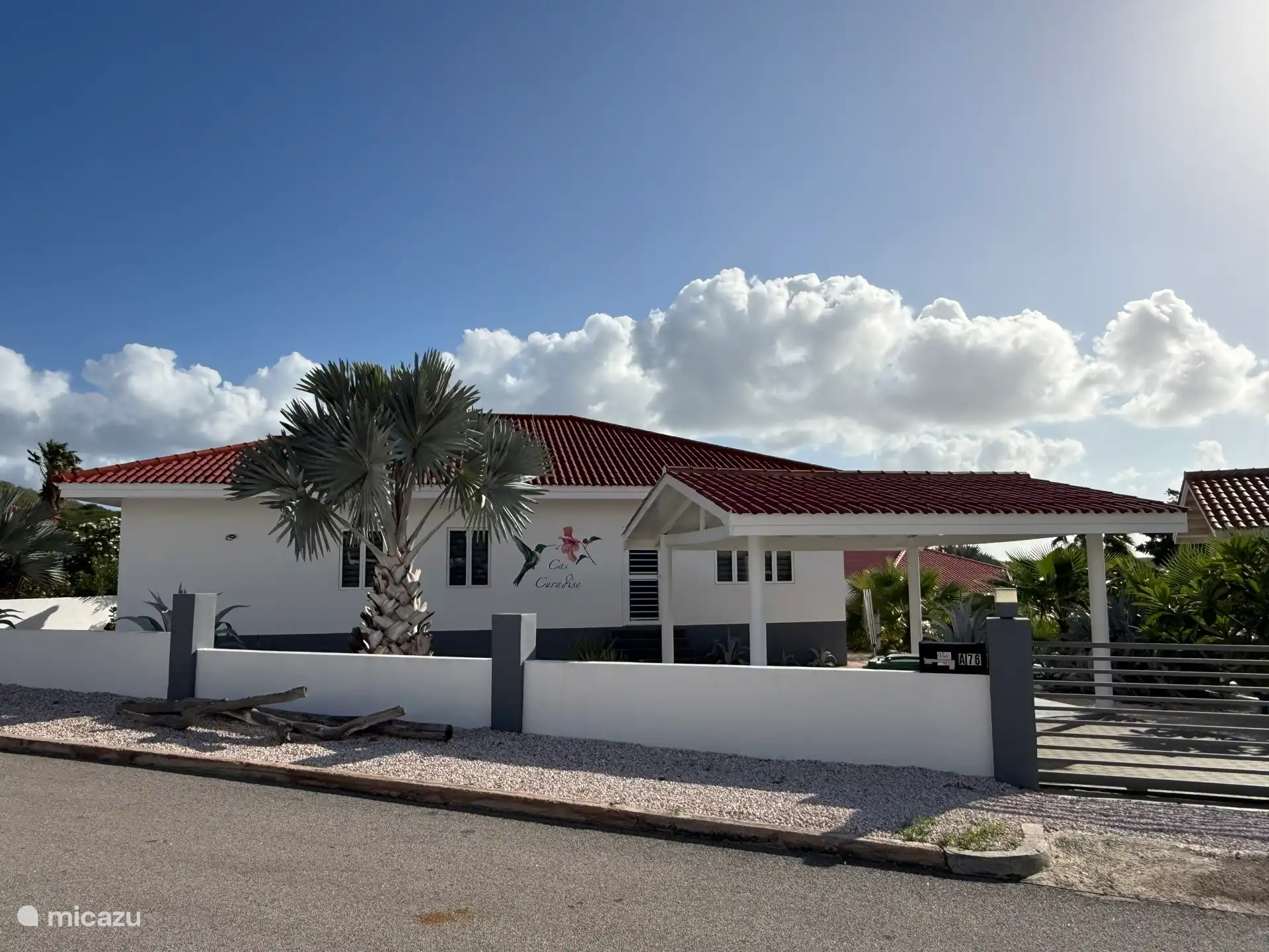 Villa Cas Curadise Front 