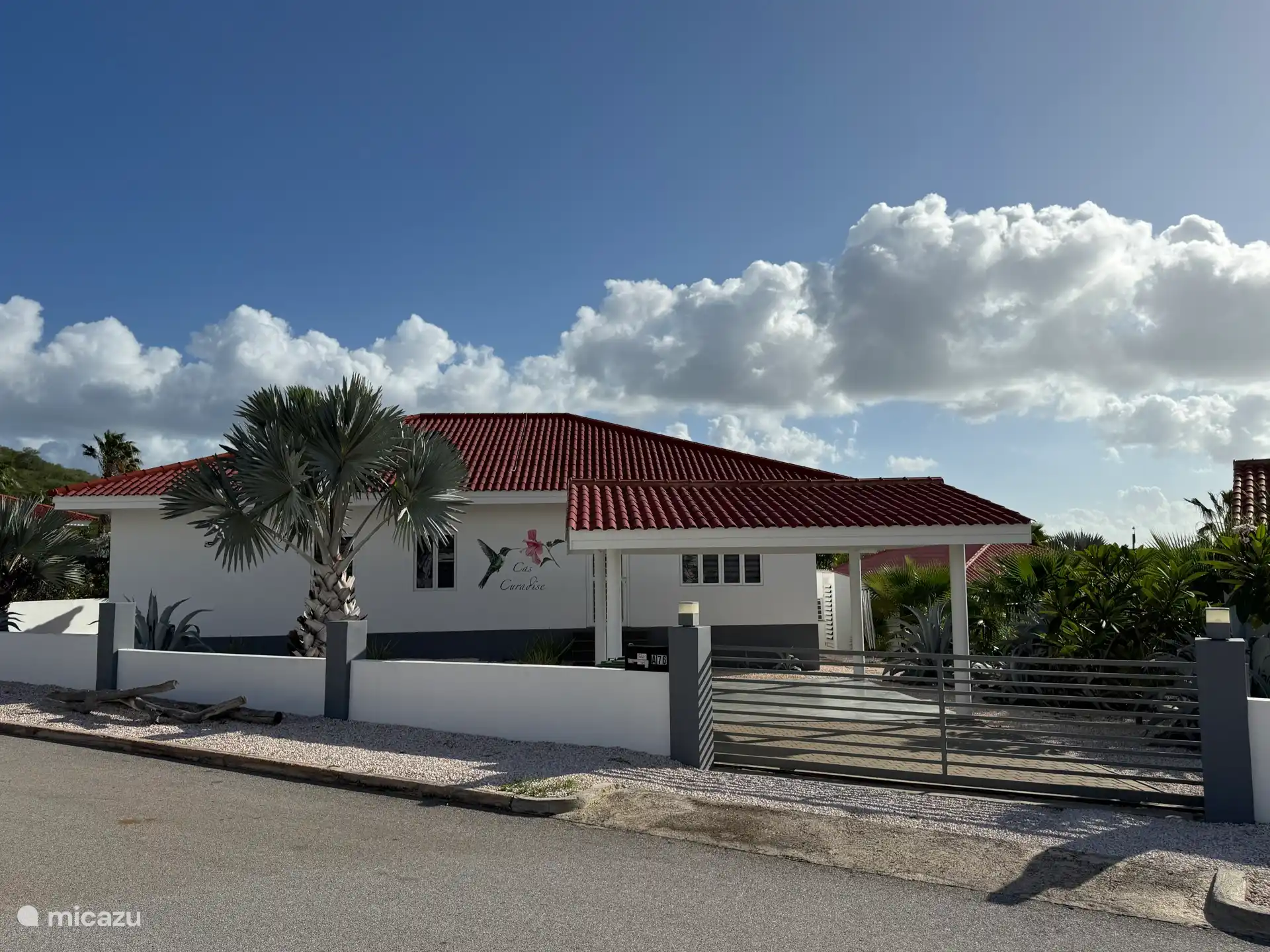 Villa Cas Curadise Front 