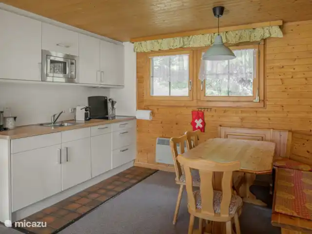 Location de Vacances Suisse, Valais, Bettmeralp, appartement - Jadwiga OG Dans la nouvelle cuisine, vous trouverez tout ce dont vous avez besoin, y compris un lave-vaisselle.