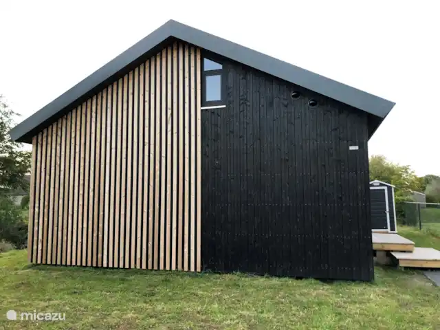 Fietsen, Nederland, Friesland, Oudwoude, bungalow De kolibrie Aankomst bij het huis