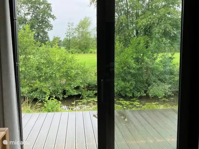 Fietsen, Nederland, Friesland, Oudwoude, bungalow De kolibrie Toegang tot de zijvlonder