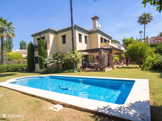 Holiday home in Spain, Costa del Sol, Nueva Andalucía - villa Villa Heal