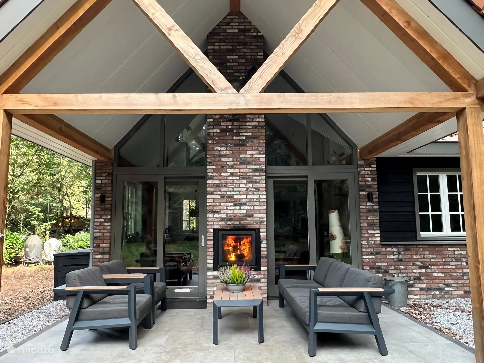 Vue de face de la véranda