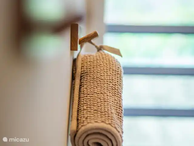 Casa del Viento Curaçao  | Curaçao, Banda Ariba (est), Cas Grandi - appartement Deuxième chambre avec deux lits simples confortables, douche privative et climatisée pour un confort optimal.