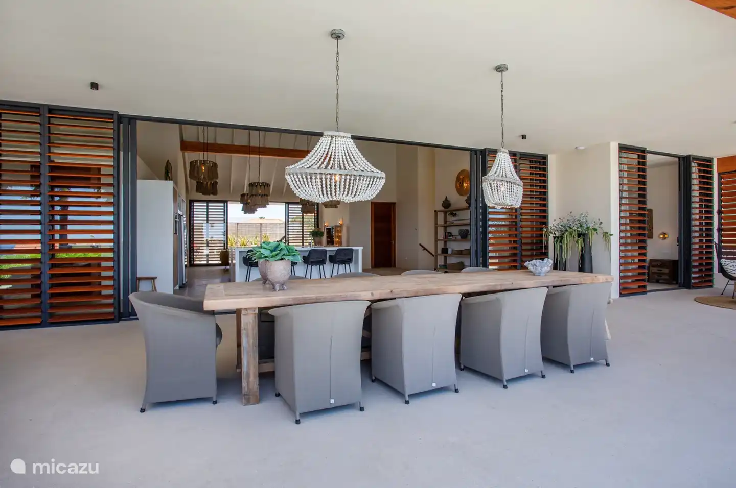 The dining table offers enough space to enjoy a nice meal together