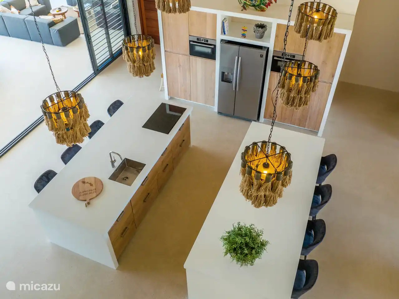 Overview photo of the kitchen