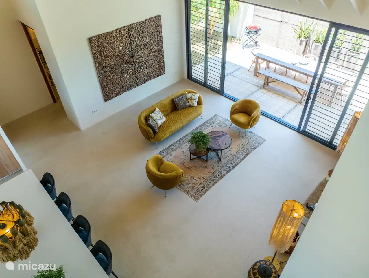 Overview photo of the seating area