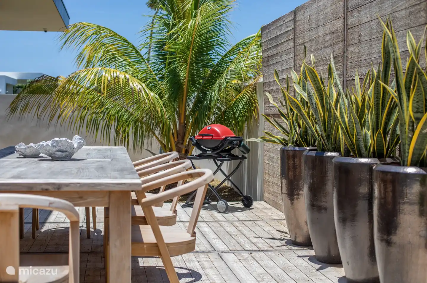 Villa Gold Palm has a good BBQ