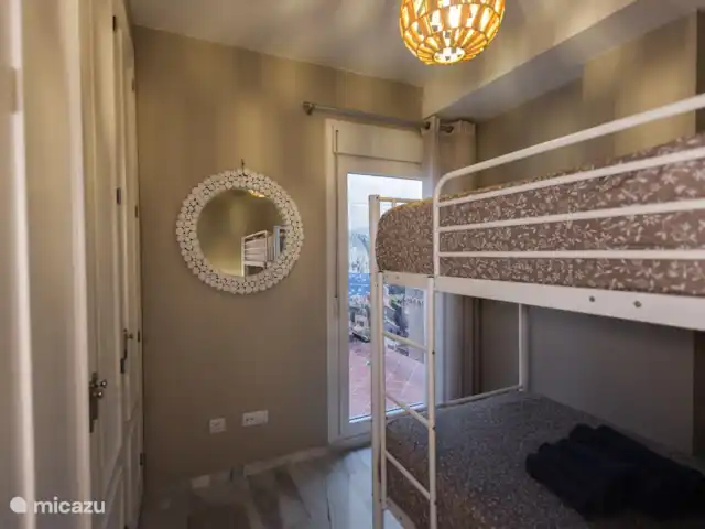 appartement huren in Spanje, Costa Blanca, Calpe – Appartement Calpe Slaapkamer met garderobekast