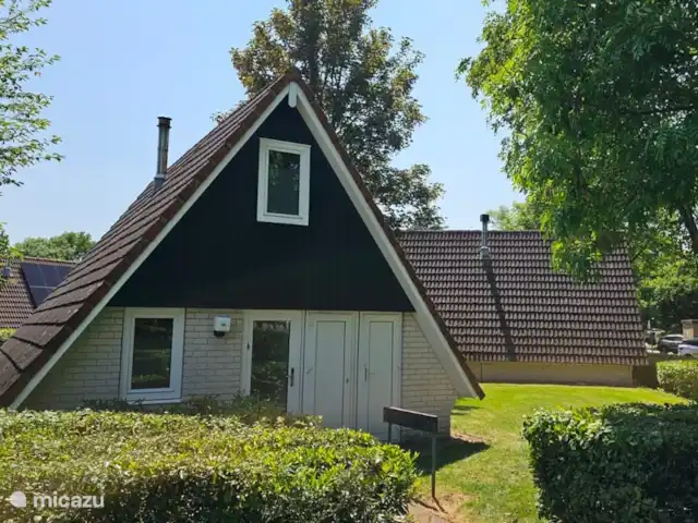 Moderne 6 pers. maison de vacances | Pays-Bas, Overijssel, Gramsbergen - maison de vacances Devant la maison de vacances Time4vacay pour 6 personnes, maison 145, avec le parking sur le côté
