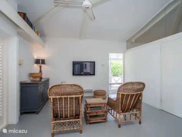 Piscadera Bay Resort 2 | Curaçao, Curaçao-Centre, Piscadera - bungalow Salon avec télévision connectée