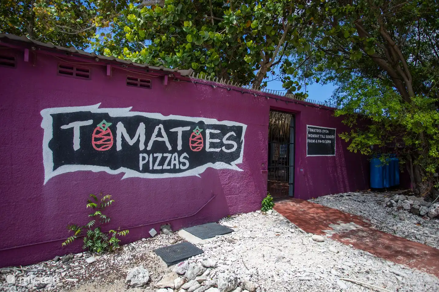 Tomatenpizza im Pirate Bay