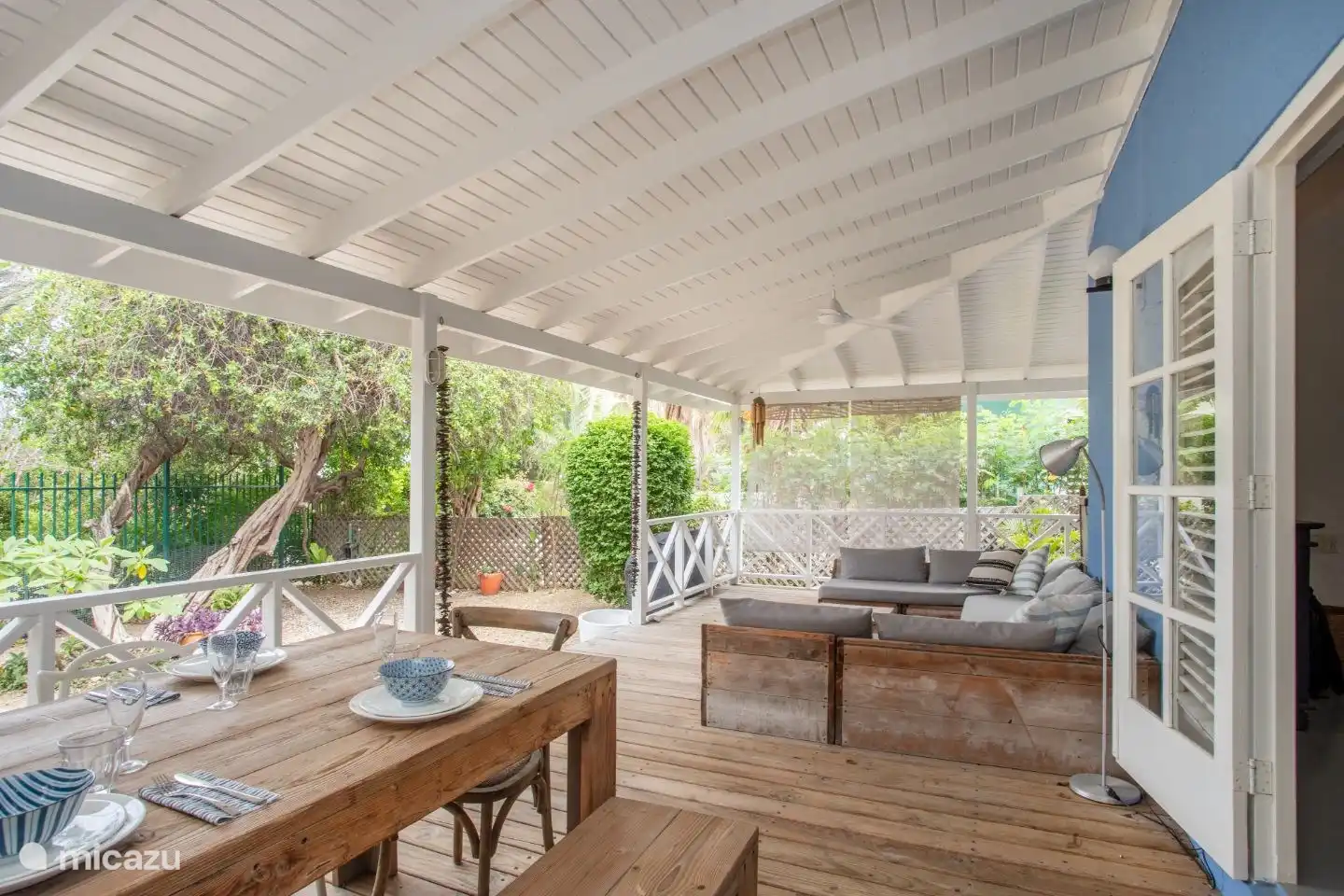 Geräumige, gemütliche Veranda