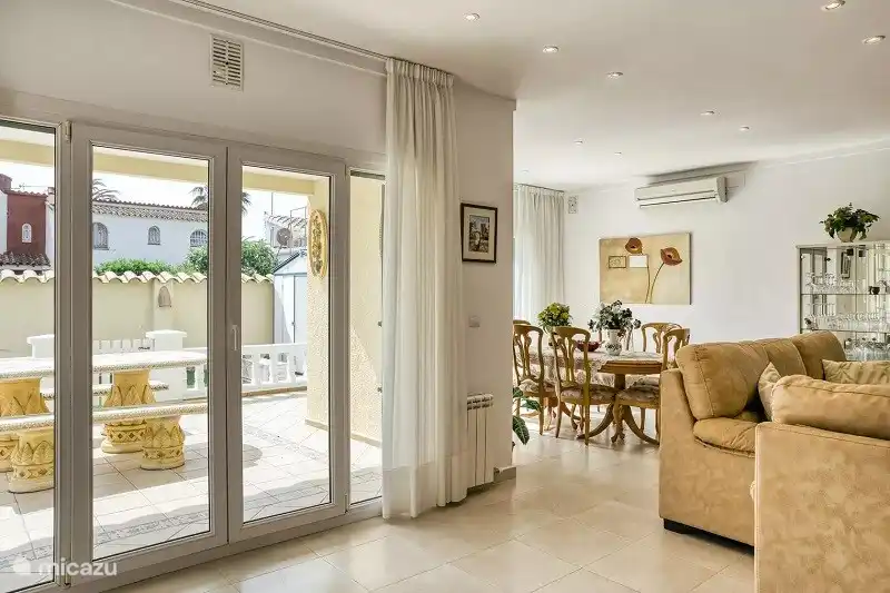 del salón a la terraza