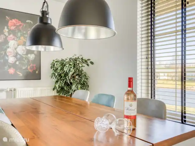 Beachvilla It Langezand huren in Nederland, Friesland, Makkum - villa Eetkamertafel met zes stoelen.