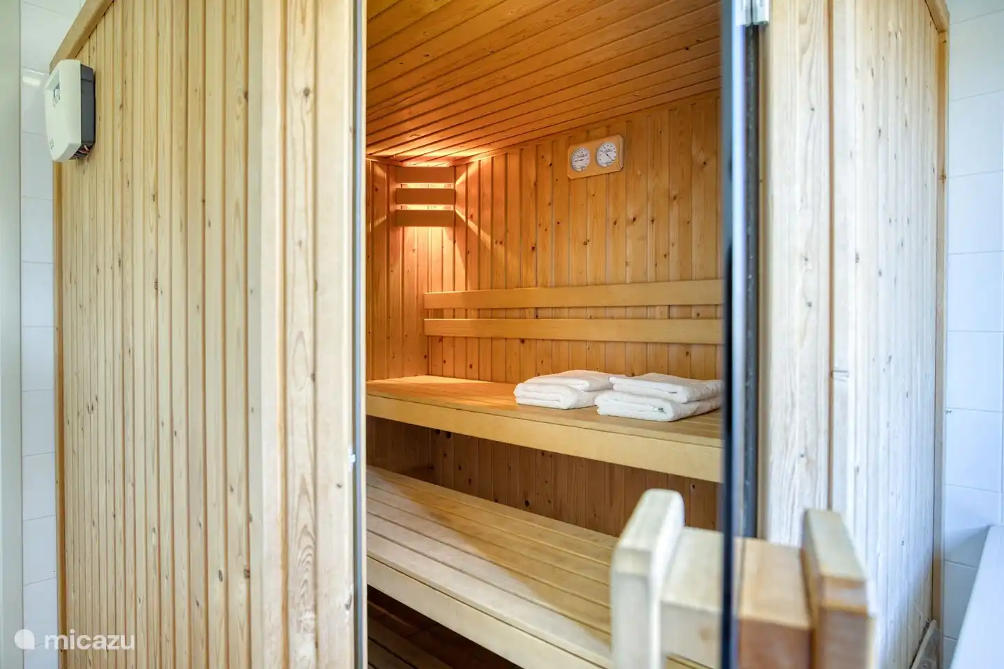 Finnische Sauna im Badezimmer im Erdgeschoss.