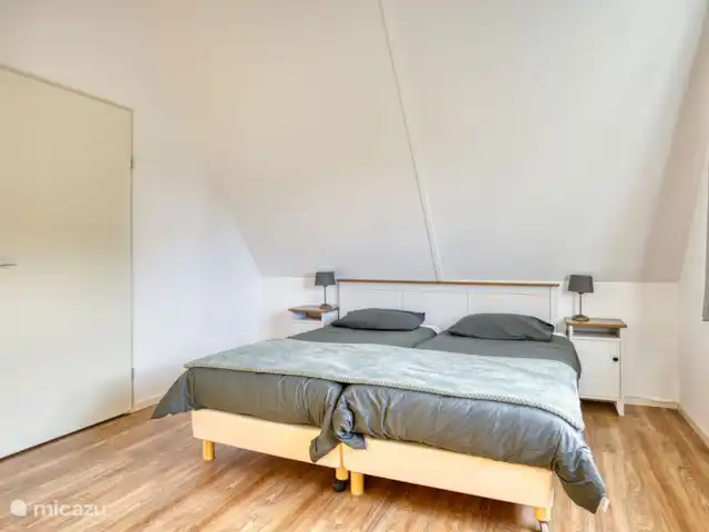 Beachvilla It Langezand huren in Nederland, Friesland, Makkum - villa Slaapkamer 1 met tweepersoonsbed.