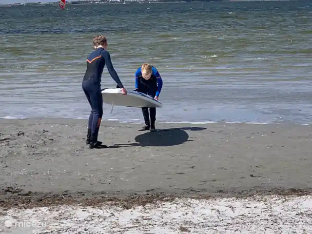 Beachvilla It Langezand huren in Nederland, Friesland, Makkum - villa Dagje strand / Windsurfen.