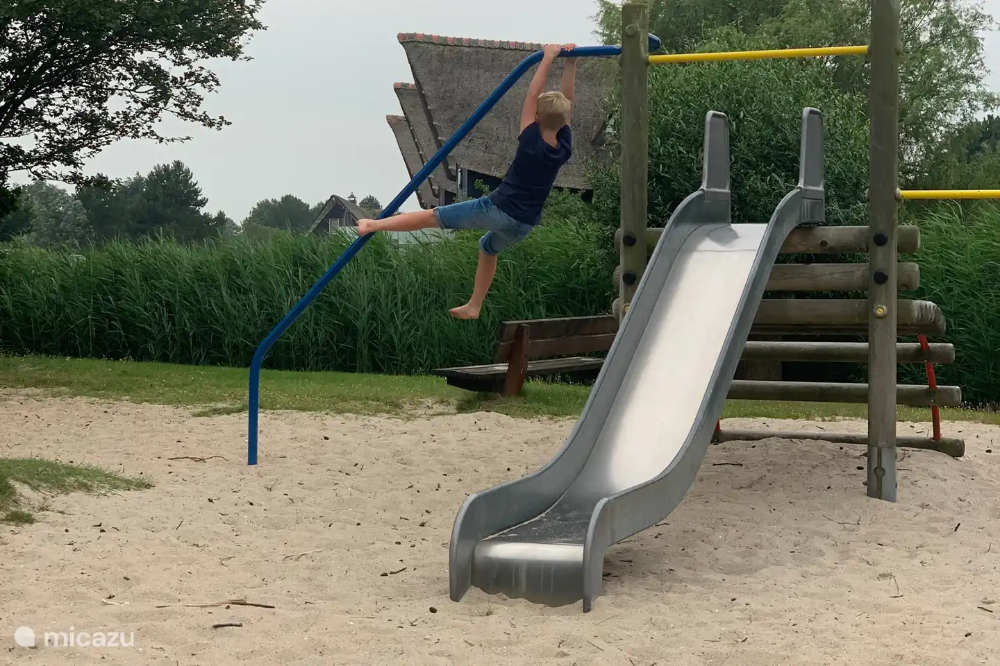 Im Park gibt es mehrere Spielplätze. Dort finden Sie auch einen Minigolfplatz.