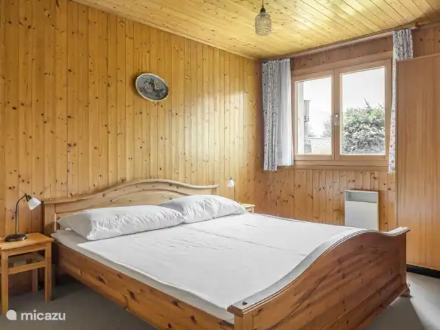 zwarte jongen huren in Zwitserland, Wallis, Bettmeralp - appartement groot tweepersoonsbed