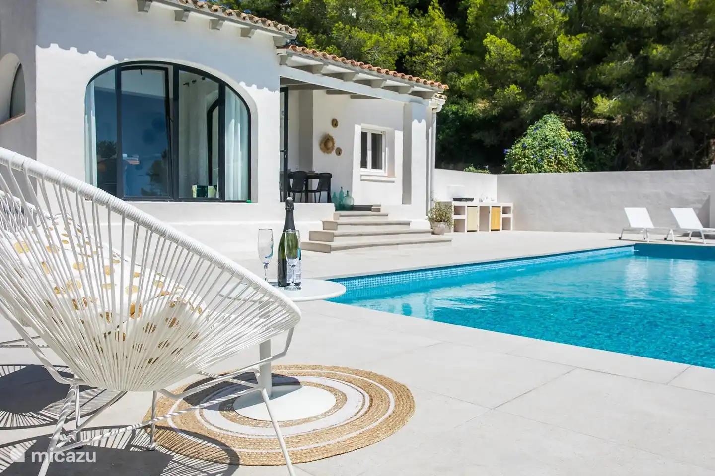 Genießen Sie Ihr eigenes Schwimmbad