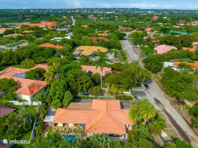 Casa Calina | Curaçao, Curaçao-Centre, Julianadorp - maison de vacances Vue aérienne entourant la maison