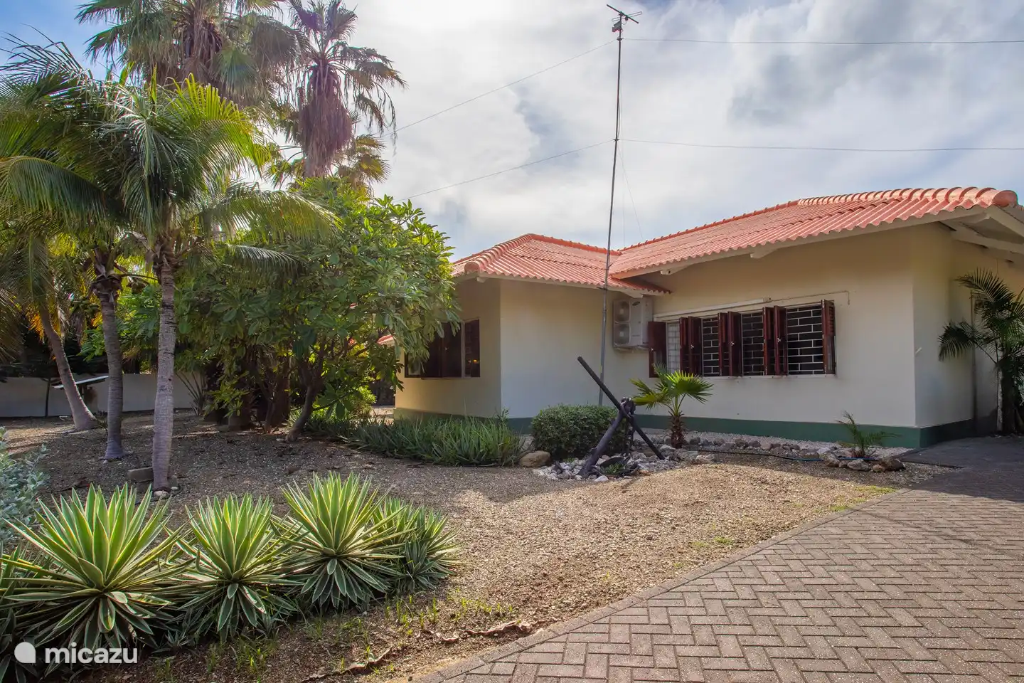Vue de face de la maison