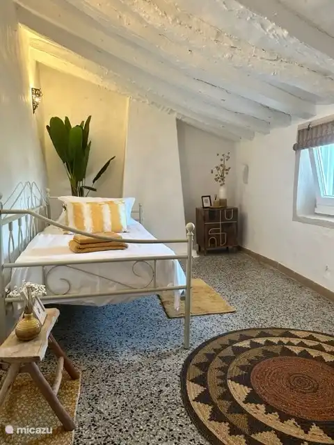 Chambre simple à l'étage