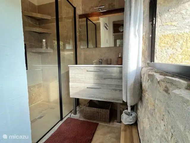 Bonatelier | France, Lot, Bélaye - maison de vacances La salle de bain