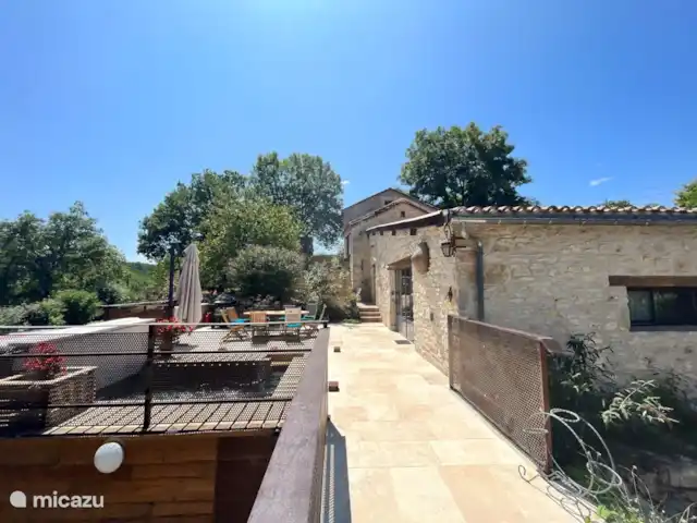 Bonatelier | France, Lot, Bélaye - maison de vacances La terrasse