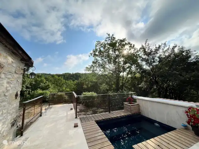 Bonatelier | France, Lot, Bélaye - maison de vacances La piscine