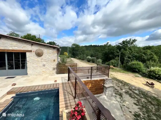 Bonatelier | France, Lot, Bélaye - maison de vacances La piscine