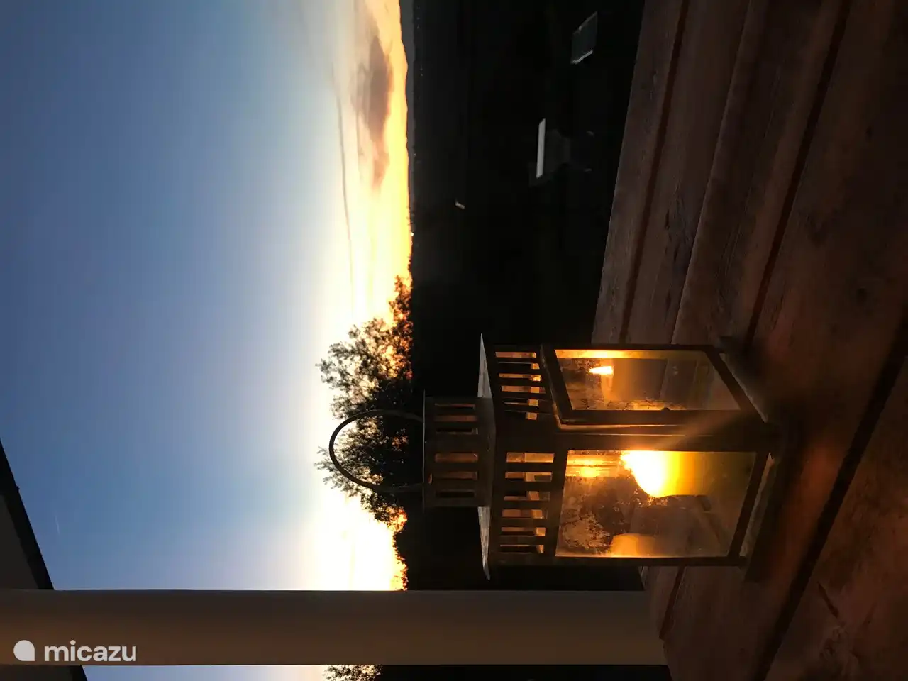 Die untergehende Sonne, jede Nacht anders und spektakulär, es wird nie langweilig.