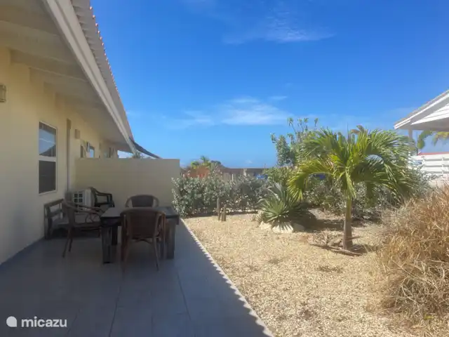 Cas Brasa en Curazao, Banda Arriba (este), Santa Catharina - casa vacacional Terraza al frente