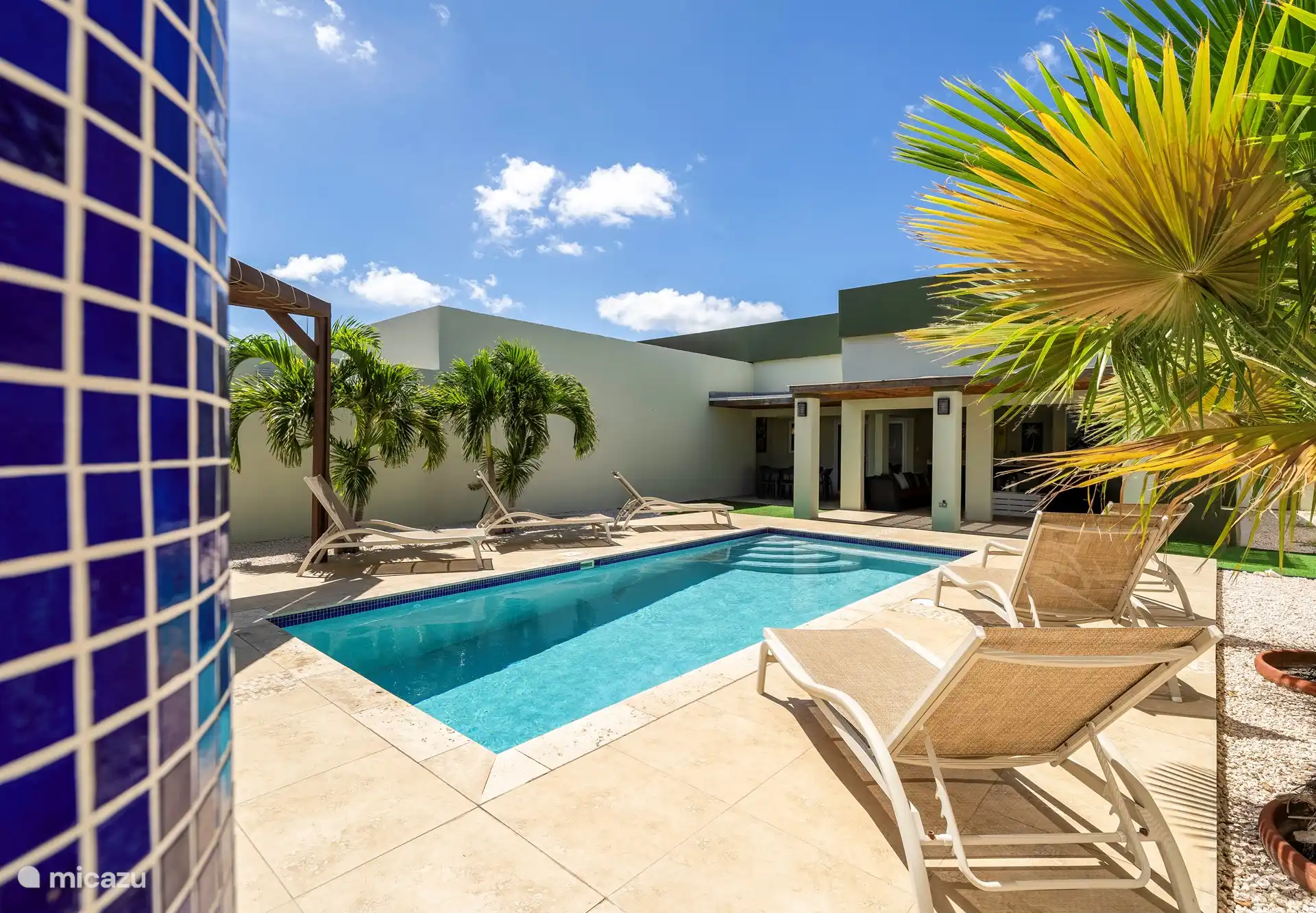 Preciosa ducha exterior