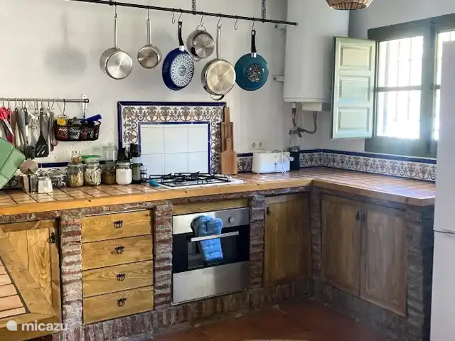 Casa Cubasta | Espagne, Andalousie, Sedella - maison de vacances La cuisine de Casa Cubista.