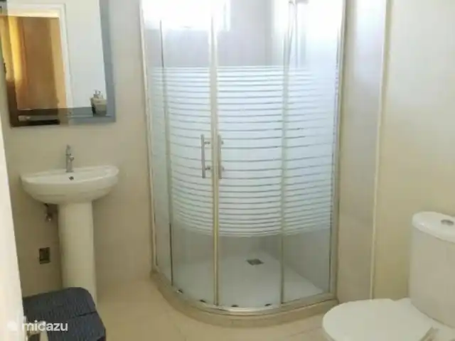 appartement huren in Curaçao, Curacao-Midden, Piscadera – Andira Apartments, Zwembad, Centraal Badkamer