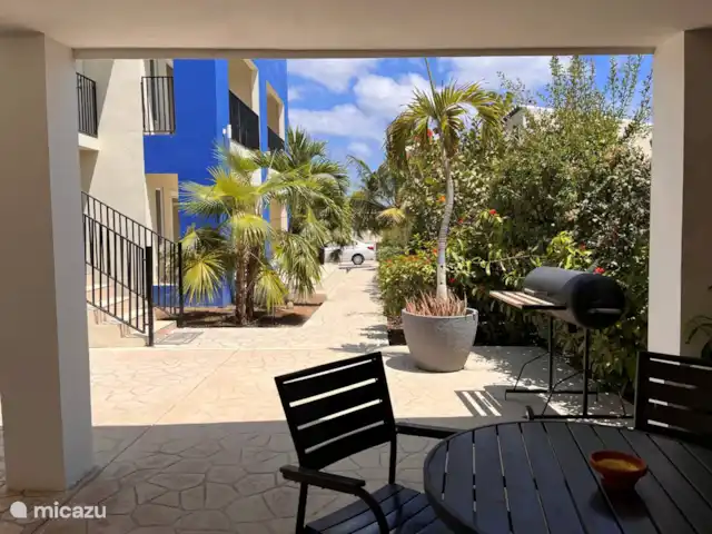 appartement huren in Curaçao, Curacao-Midden, Piscadera – Andira Apartments, Zwembad, Centraal BBQ area