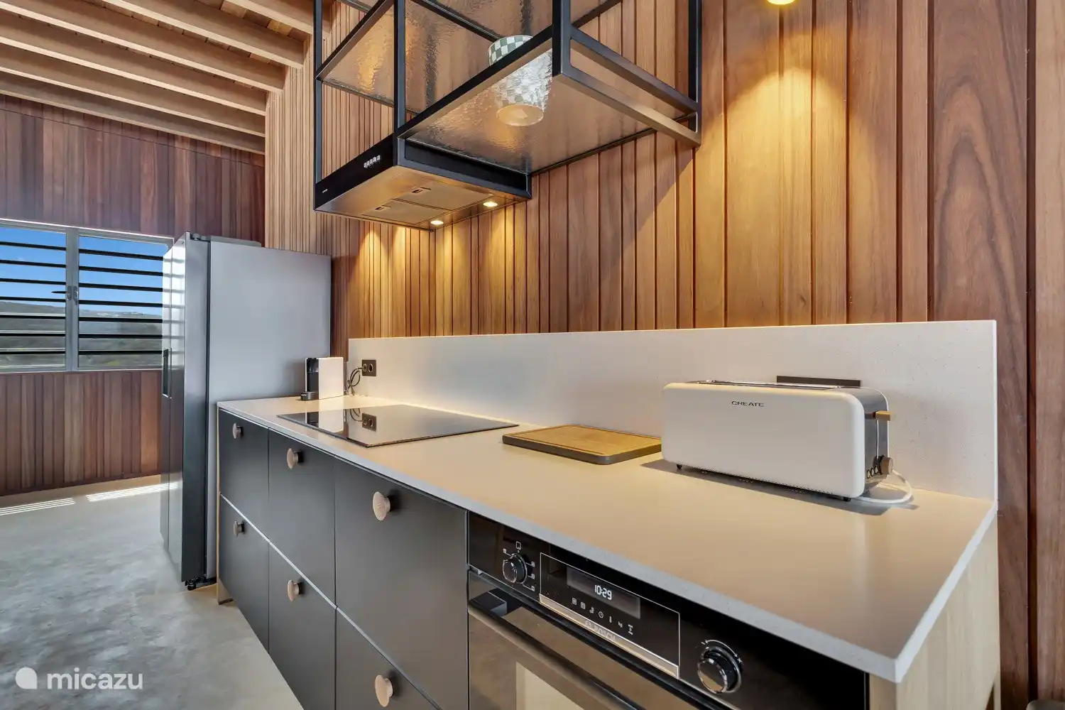 Voll ausgestattete Küche