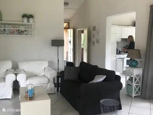 Maison de vacances Château de Barbet 9 | France, Gers, Lombez - bungalow Séjour avec vue sur la cuisine.