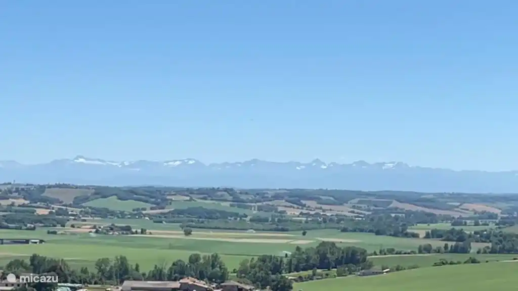 De Château sont les Pyrénées à être. 1 heure de route et des possibilités fantastiques de randonnée, rafting, vélo, etc.

